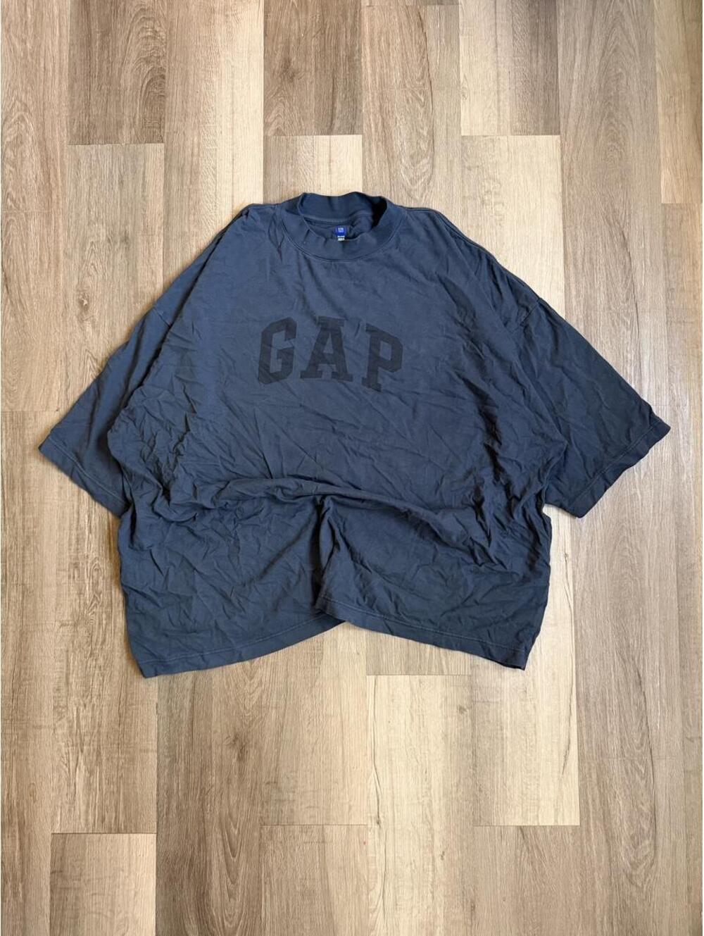 Yeezy Gap Tee sz XXL